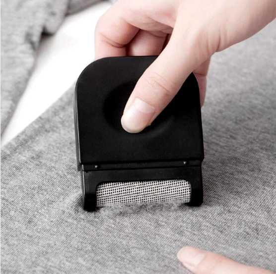 Portable Clothes Lint Remover – Razor Fuzz & Fluff Remover for Pet & Home (1 PCS)